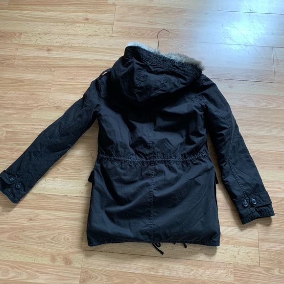 Aritzia Winter Jacket - Picture 3 of 3